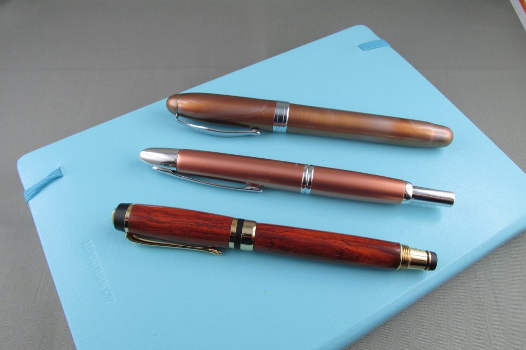 Stilourile: Noodler's Ahab - Midas Pearl, Pilot Capless - "Copper" Limited Edition 2014 si Poenari Classic Cocobolo